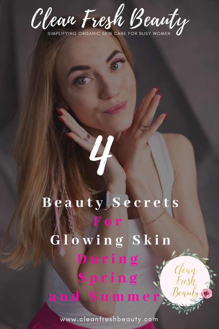 Spring and summer are almost here, but so many of us forget to tweak our skin care routine to have an healthy skin during the the warmers months of the year. Click through to read more about 4 easy tweaks that dermatologists recommend. #greenbeauty #glow #naturalskincare #summerskincare 